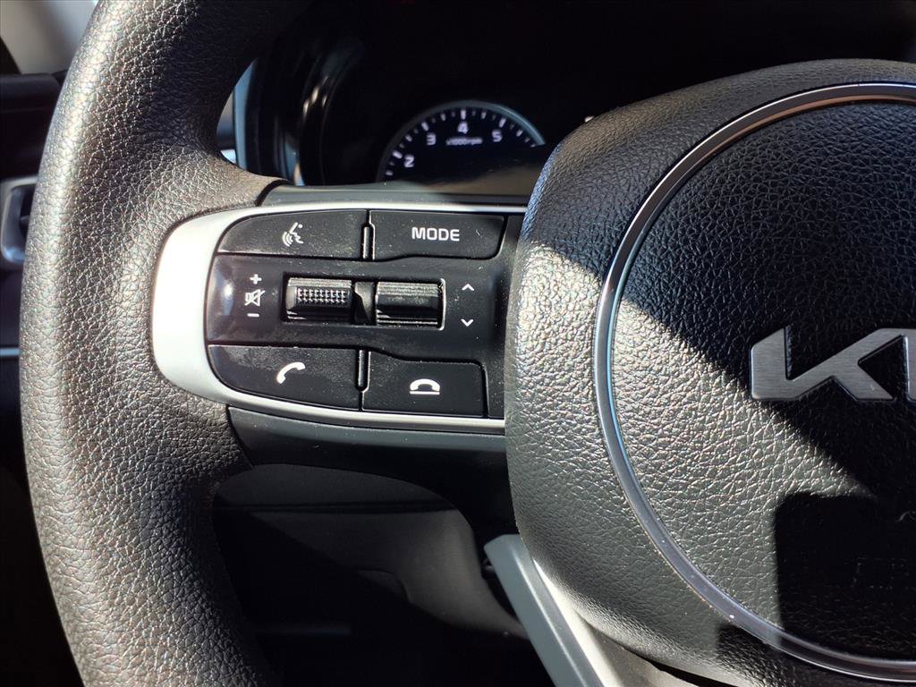 Used 2023 Kia K5 LXS image 15