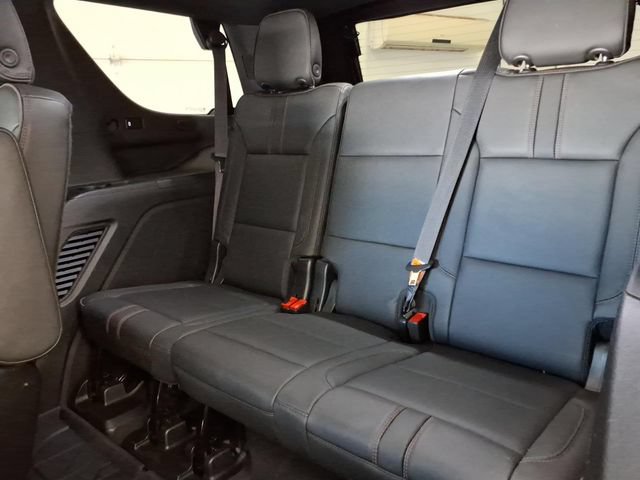 Used 2022 Chevrolet Tahoe RST w/ Luxury Package AWD/4WD image 15
