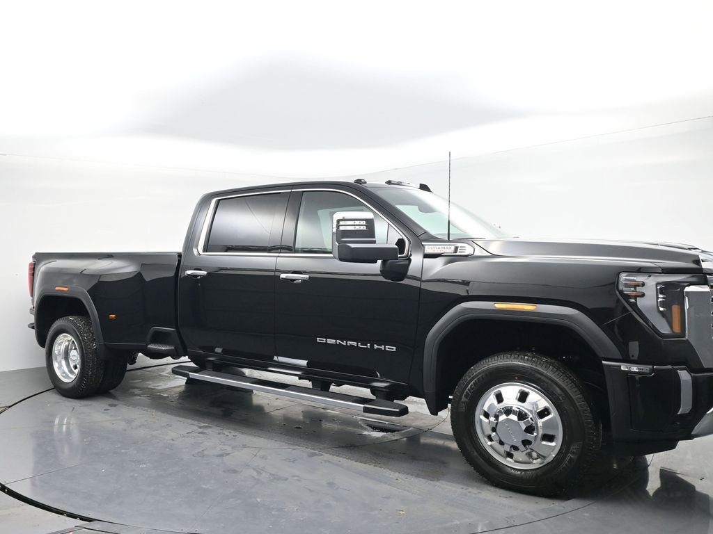 New 2026 GMC Sierra 3500 Denali w/ Denali Reserve Package image 7