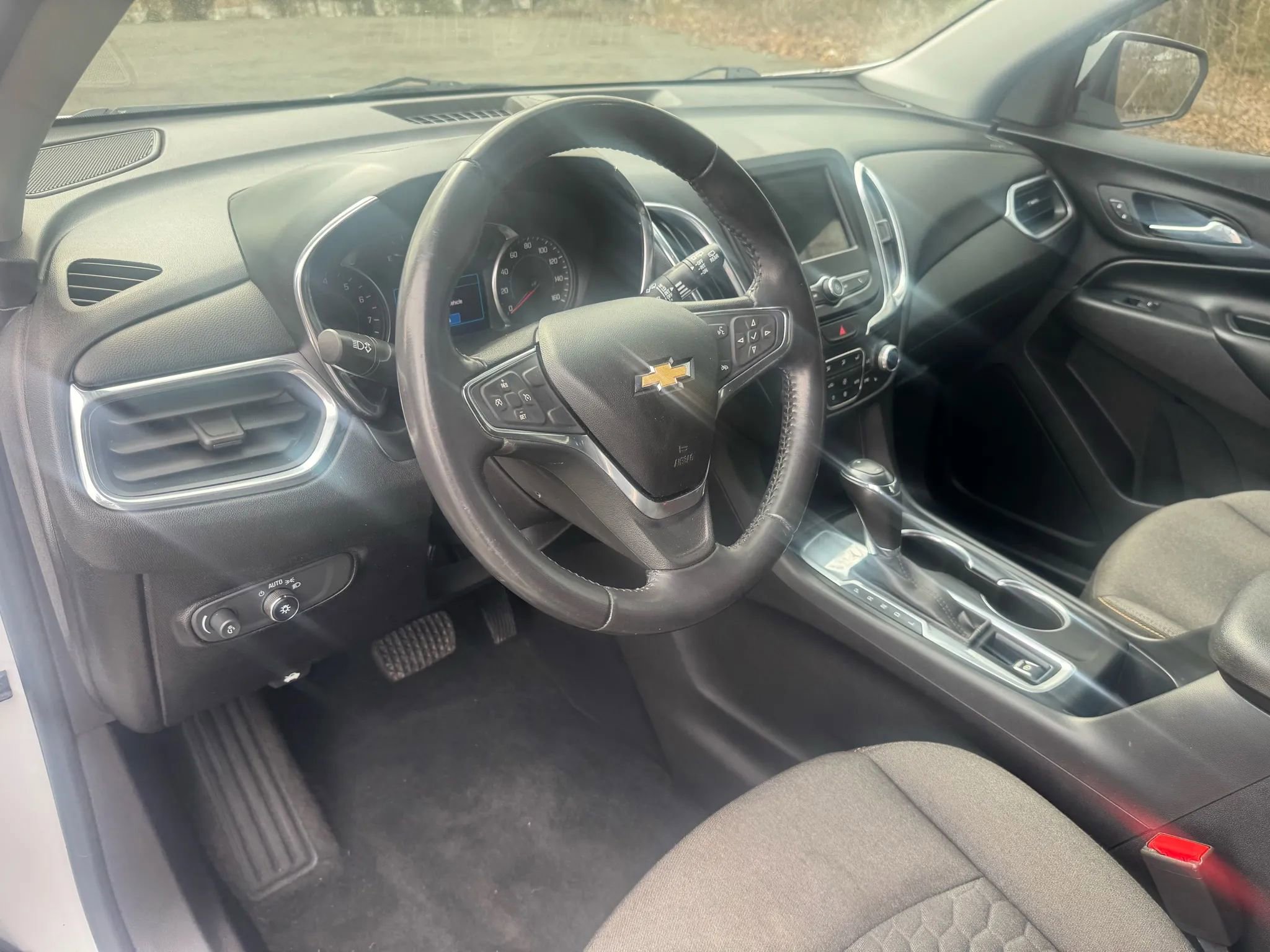 Used 2019 Chevrolet Equinox LT image 16
