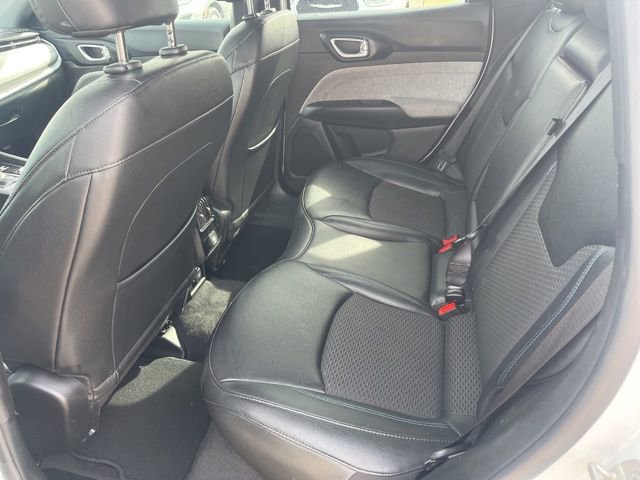 Used 2024 Jeep Compass Latitude image 10