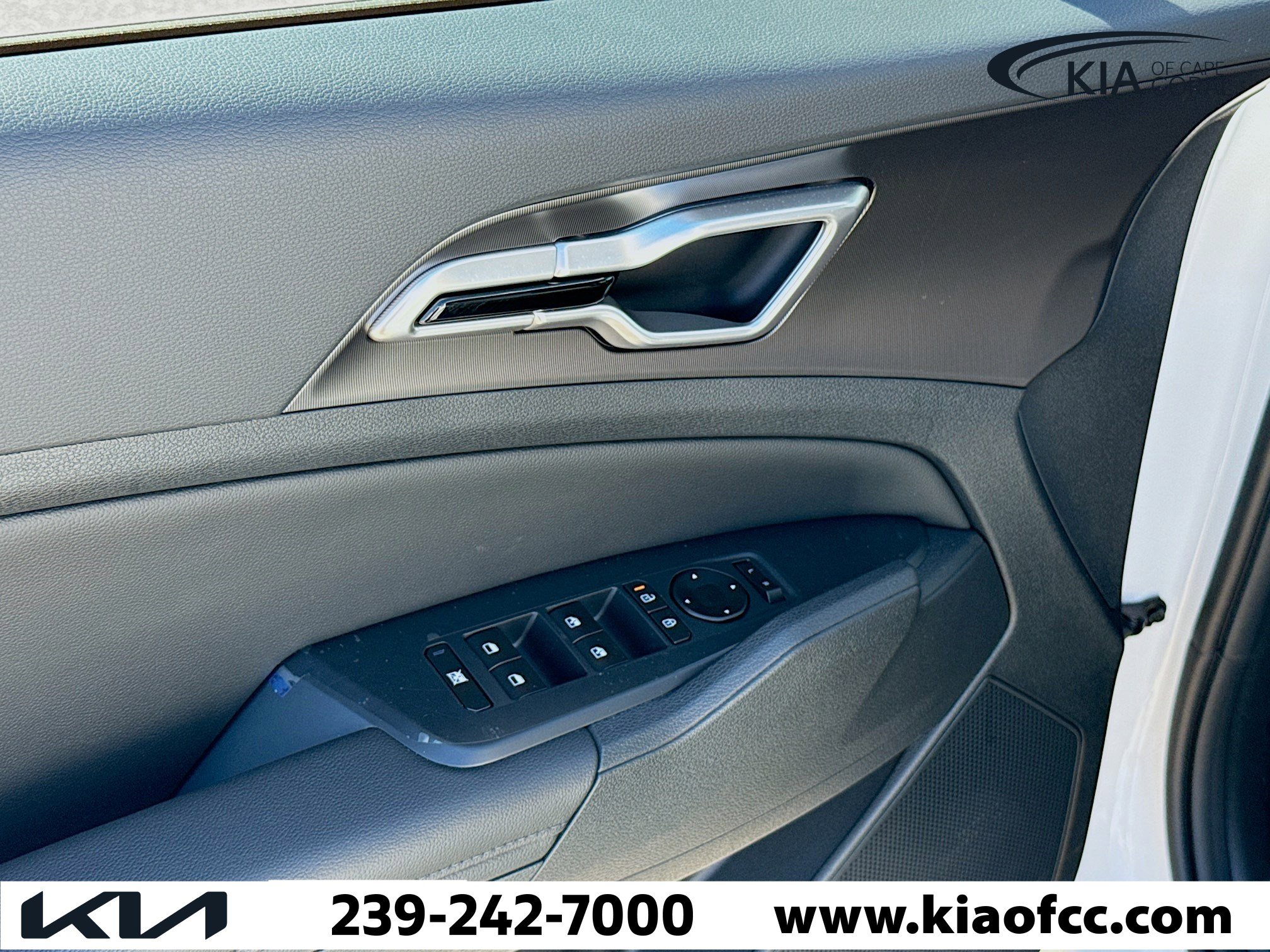 New 2026 Kia Sportage EX image 22