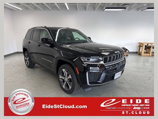New 2026 Jeep Grand Cherokee Limited AWD/4WD image 1