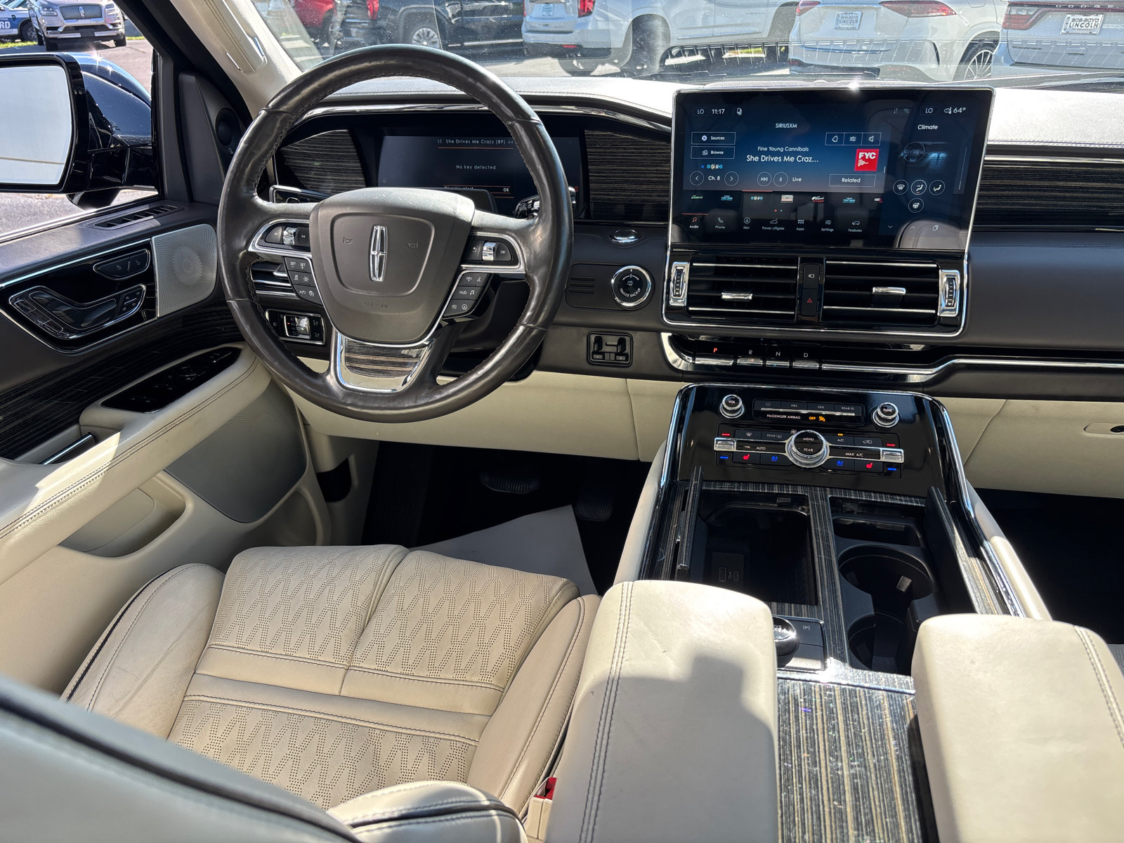 Used 2023 Lincoln Navigator L Black Label AWD/4WD image 28