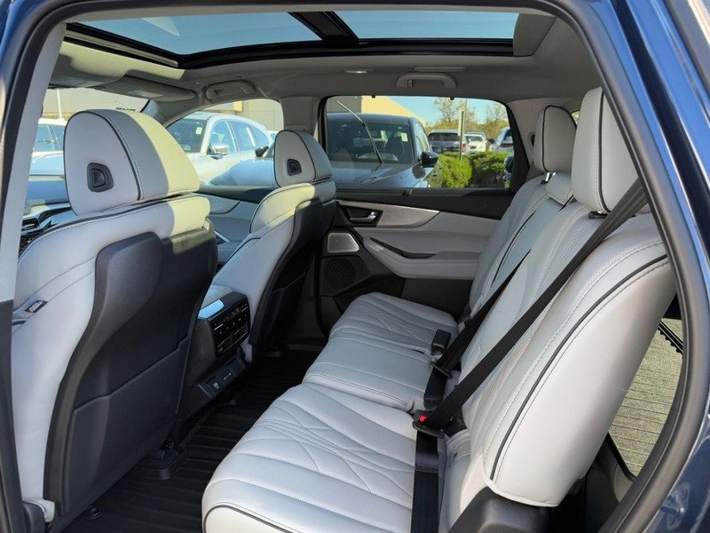 New 2026 Acura MDX w/ Advance Package image 5