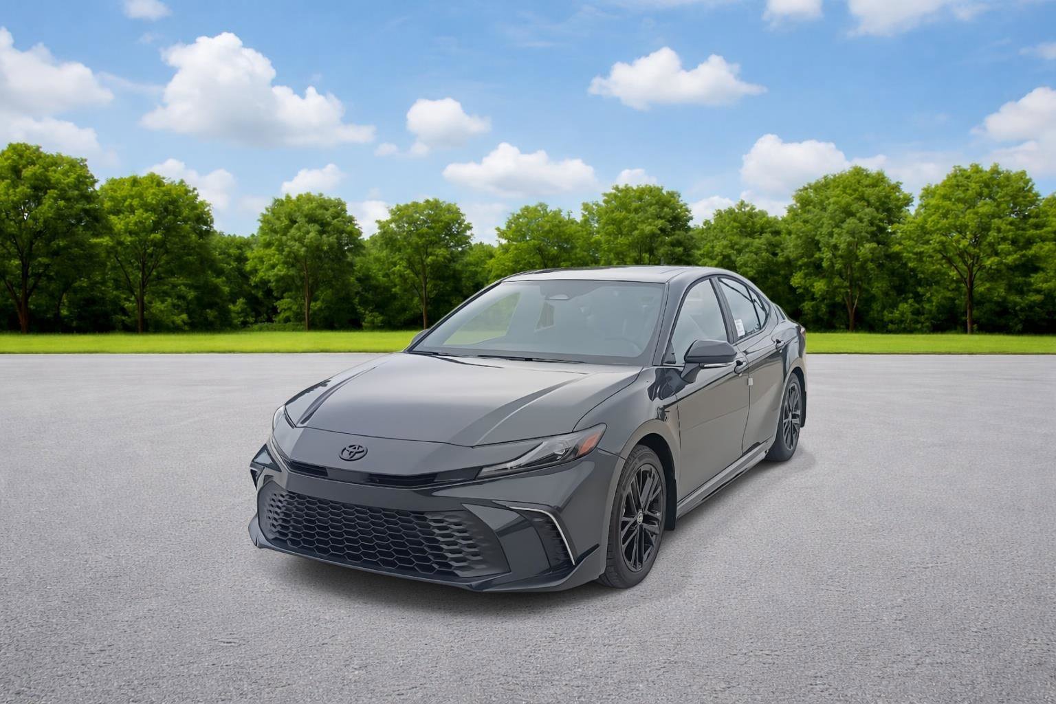 New 2026 Toyota Camry SE FWD image 3