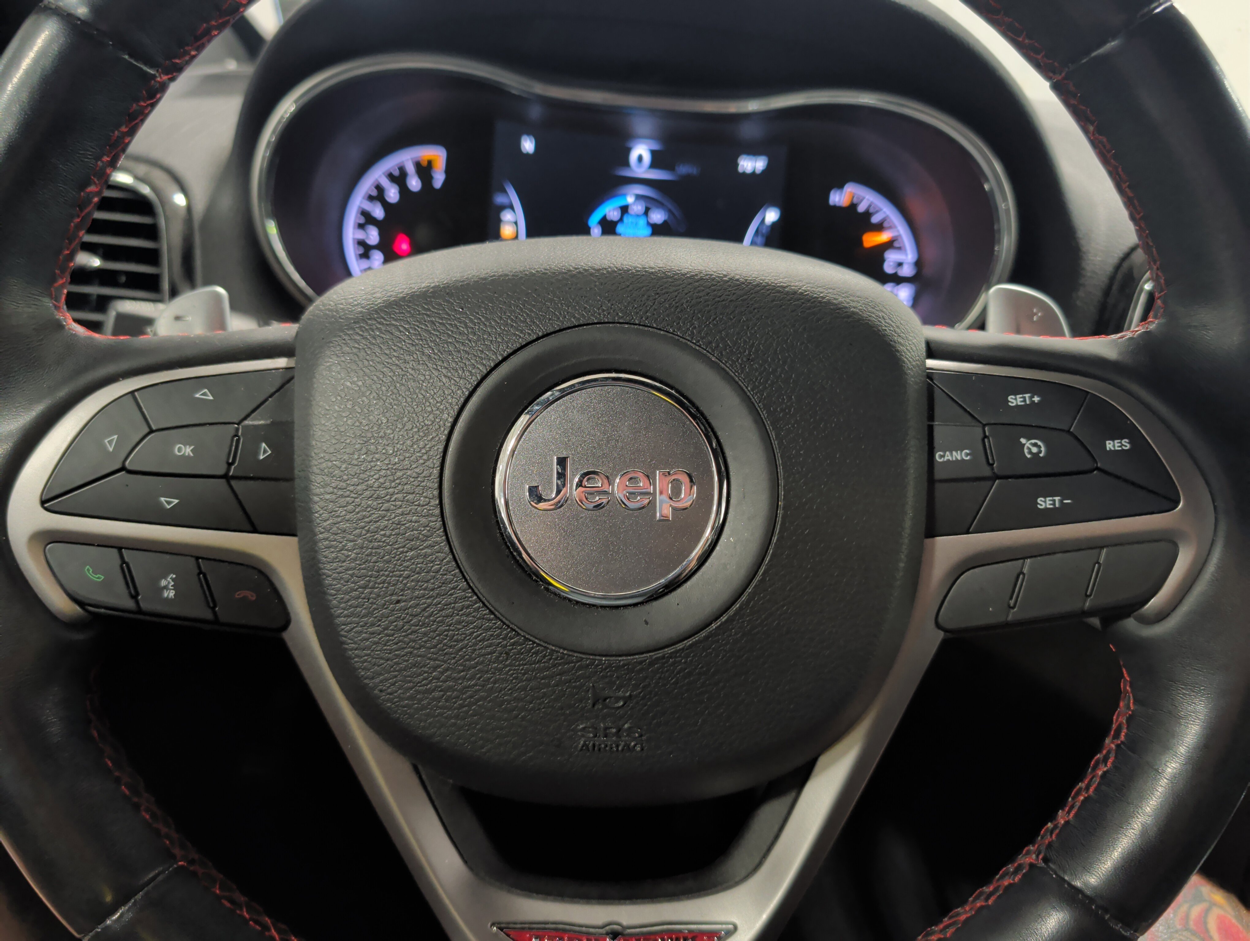 Used 2021 Jeep Grand Cherokee Trailhawk AWD/4WD image 9