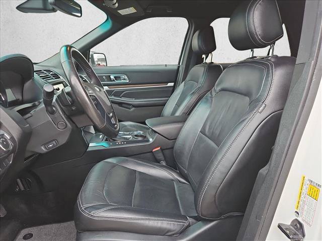 Used 2016 Ford Explorer Limited w/ Equipment Group 301A FWD image 14