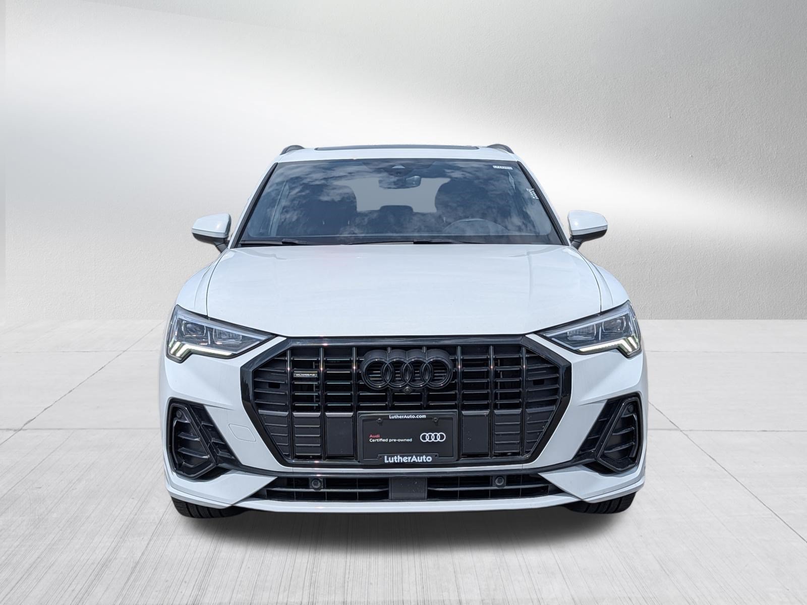 Certified 2022 Audi Q3 2.0T Premium Plus w/ Premium Plus Package AWD/4WD image 2