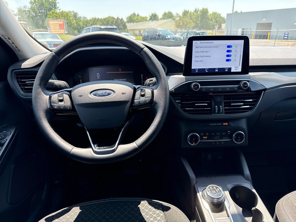Used 2024 Ford Escape Active AWD/4WD image 9