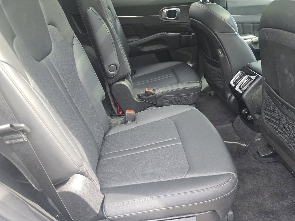 Used 2023 Kia Sorento SX AWD/4WD image 21