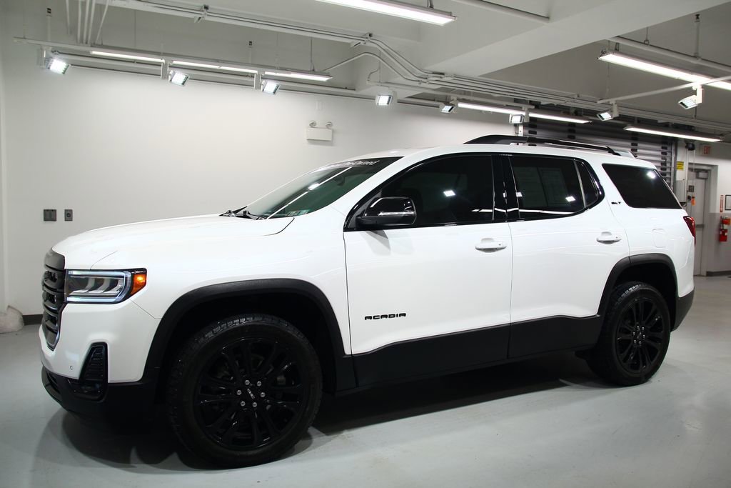 Used 2022 GMC Acadia SLT w/ Elevation Edition image 16