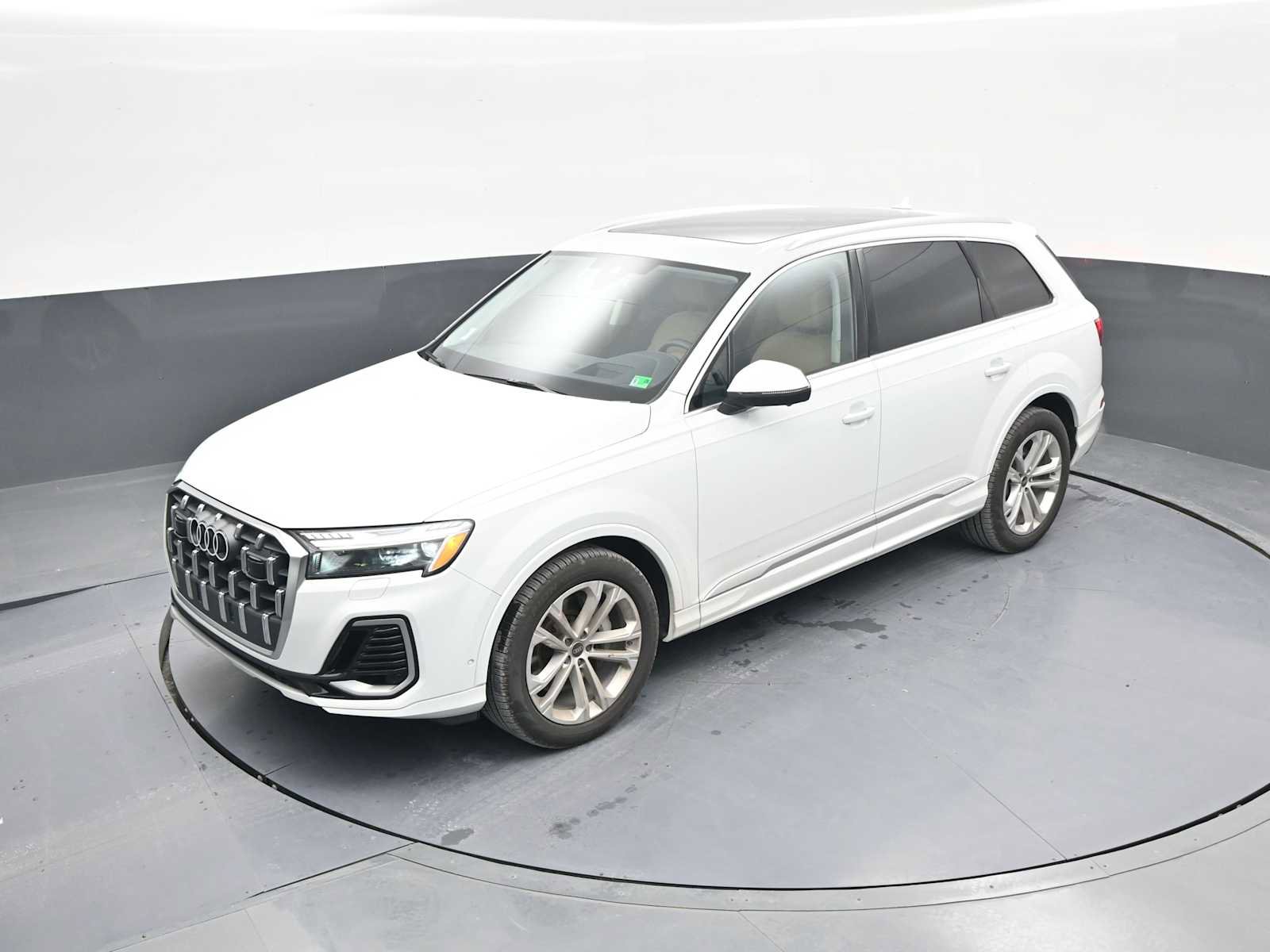 Used 2025 Audi Q7 3.0T Prestige w/ Prestige Package image 28