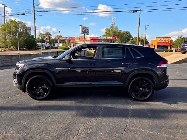 New 2026 Volkswagen Atlas Cross Sport SE FWD image 4