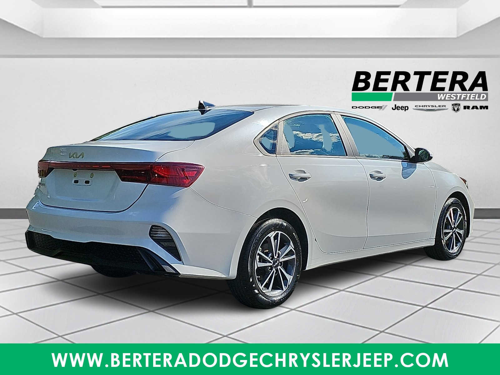 Used 2024 Kia Forte LXS FWD image 6
