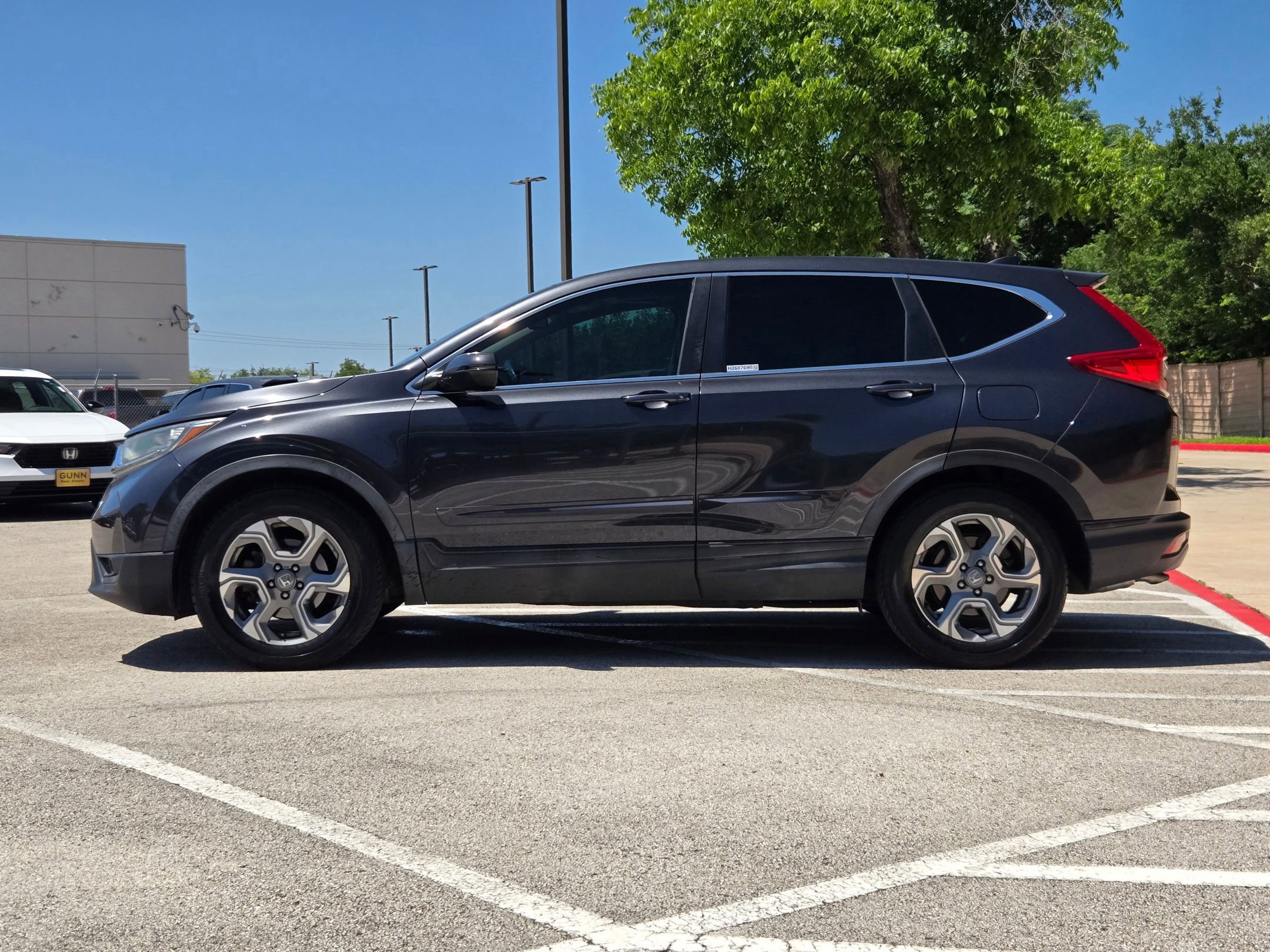 Used 2017 Honda CR-V EX-L image 6