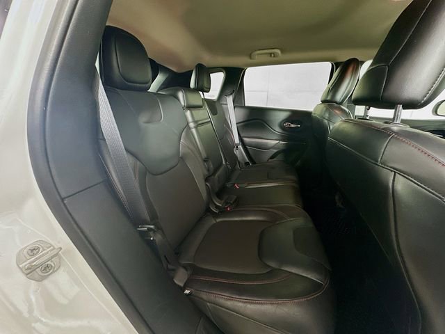Used 2015 Jeep Cherokee Trailhawk w/ Comfort/Convenience Group image 27