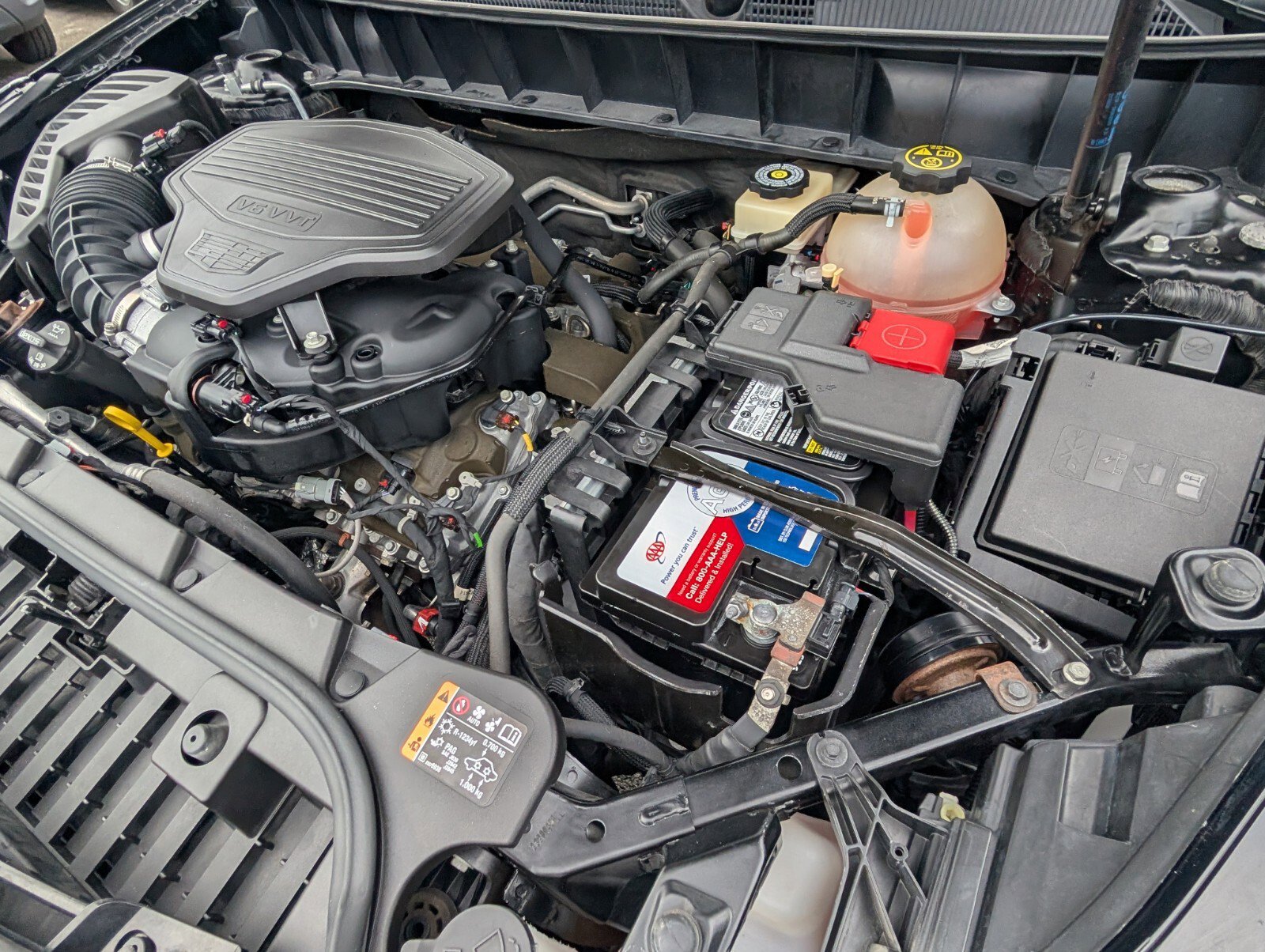 Used 2018 Cadillac XT5 FWD w/ LPO, Wheel Lock Package image 25