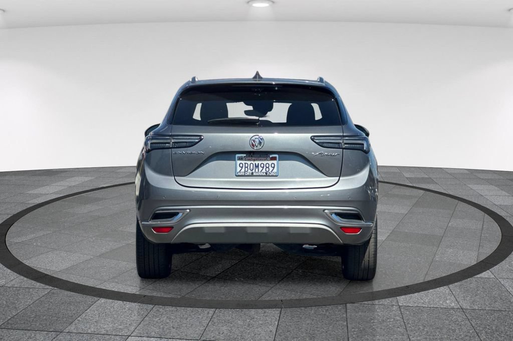 Used 2022 Buick Envision Avenir w/ Technology Package II FWD image 7