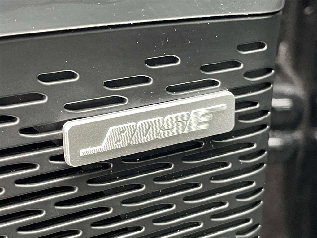 Used 2024 GMC Acadia Elevation image 18