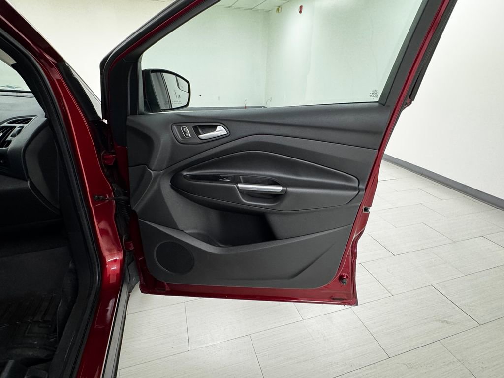 Used 2014 Ford Escape SE w/ Equipment Group 201A image 13