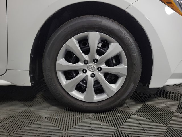 Used 2025 Toyota Corolla LE FWD image 11