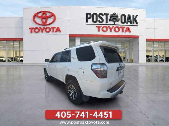 Used 2017 Toyota 4Runner TRD Off-Road Premium AWD/4WD image 4