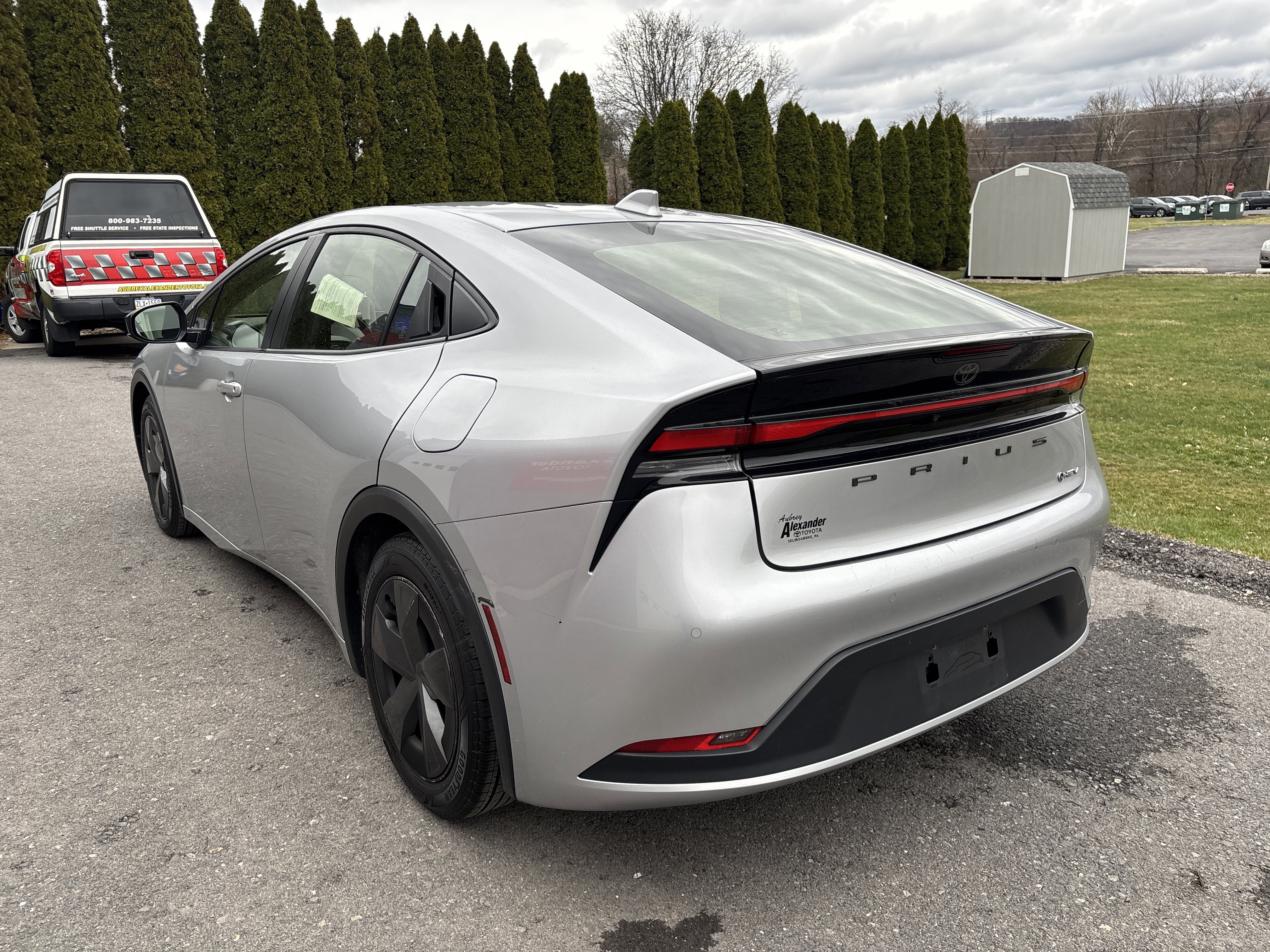 Used 2024 Toyota Prius LE image 6