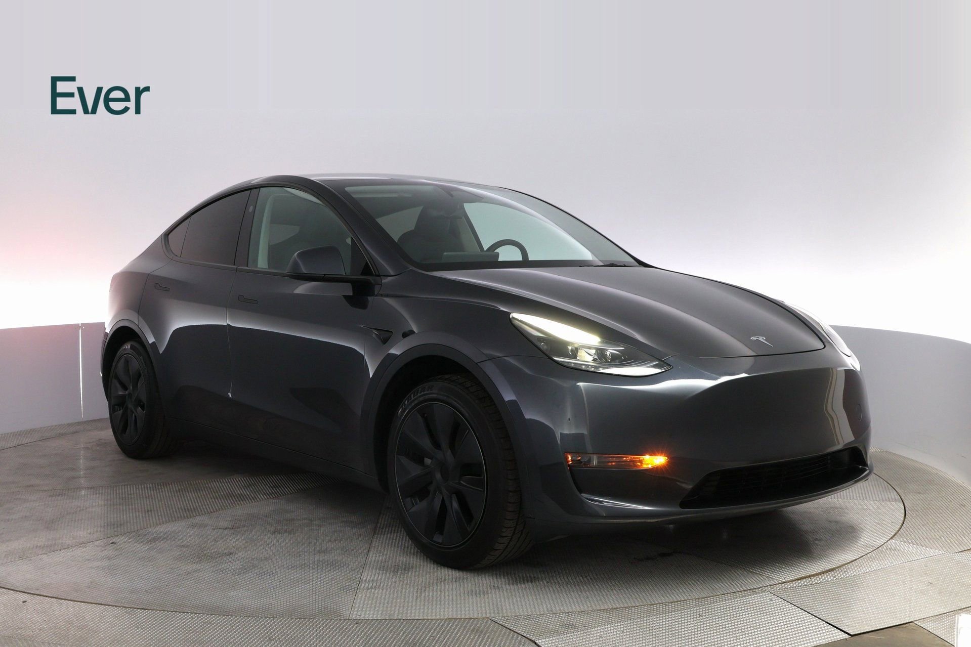 Used 2025 Tesla Model Y Long Range image 4