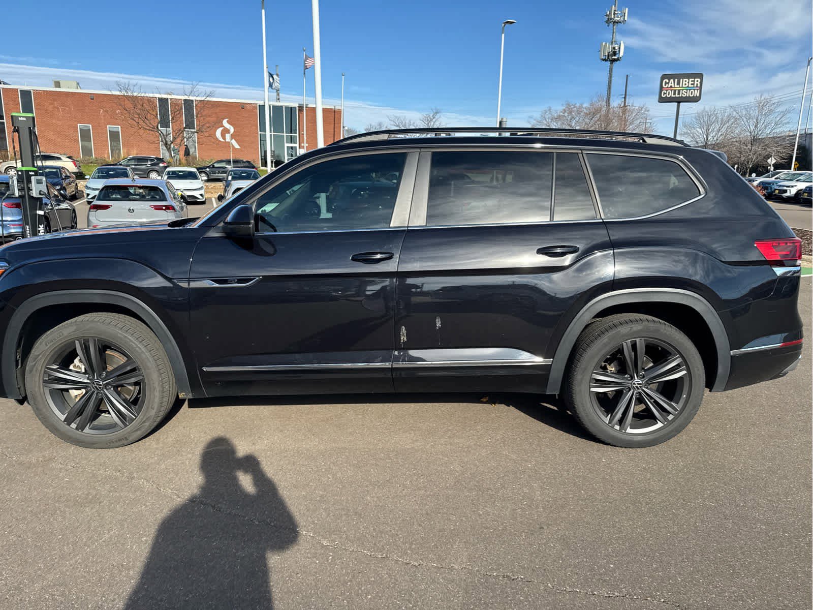 Used 2021 Volkswagen Atlas SE w/ Panoramic Sunroof Package image 8