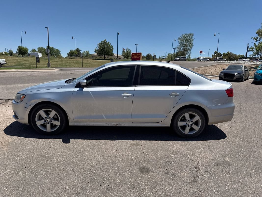 Used 2011 Volkswagen Jetta TDI FWD image 6