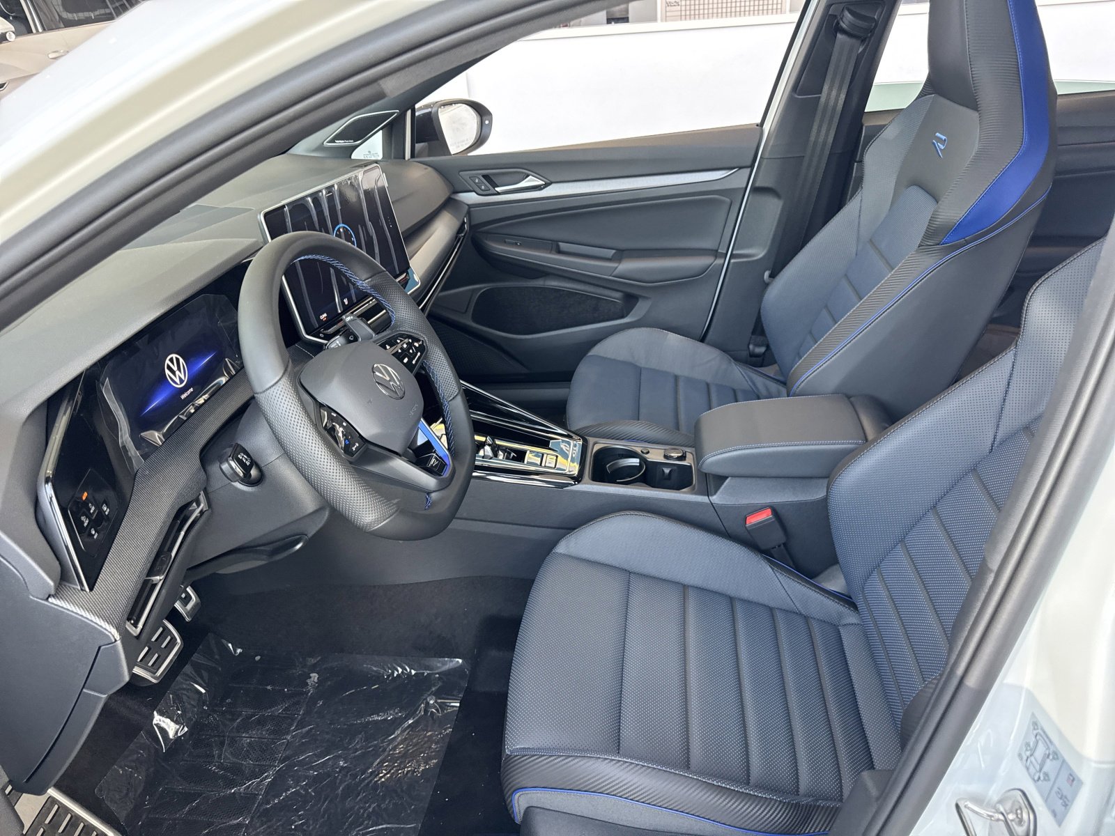 New 2026 Volkswagen Golf AWD/4WD image 8