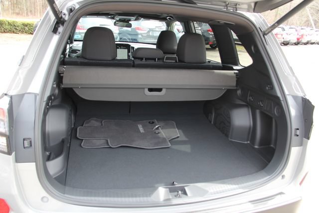 Used 2025 Subaru Forester Premium AWD/4WD image 35