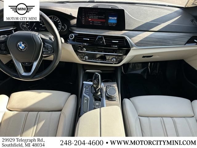 Used 2018 BMW 530e xDrive w/ Premium Package 2 AWD/4WD image 16