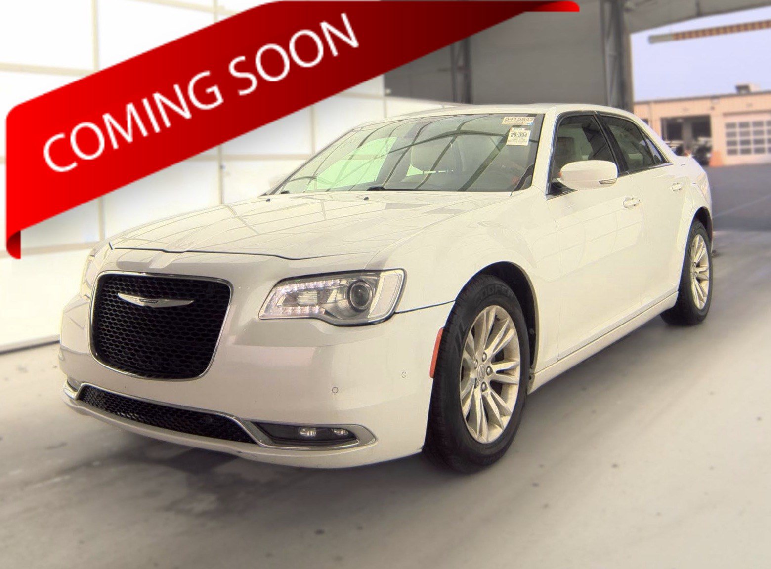 Used 2016 Chrysler 300 Limited RWD image 1