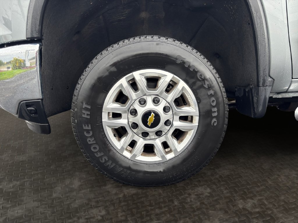 Used 2024 Chevrolet Silverado 2500 LT w/ Convenience Package AWD/4WD image 9