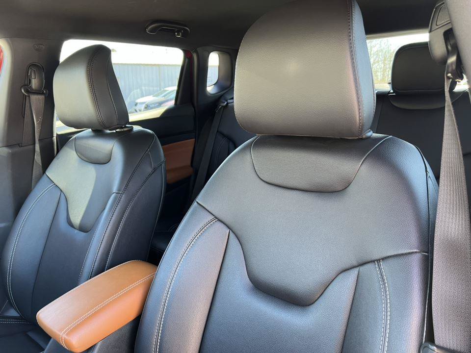 Used 2025 Jeep Compass Limited AWD/4WD image 10