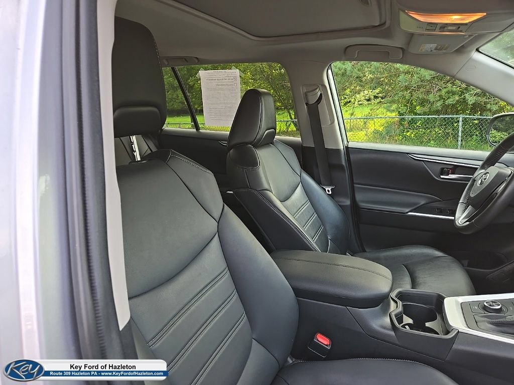 Used 2021 Toyota RAV4 AWD Hybrid image 20