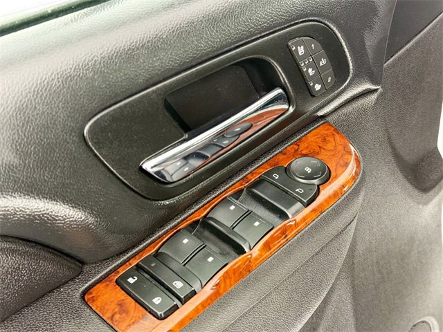 Used 2014 GMC Sierra 3500 SLT w/ SLT Convenience Package image 16