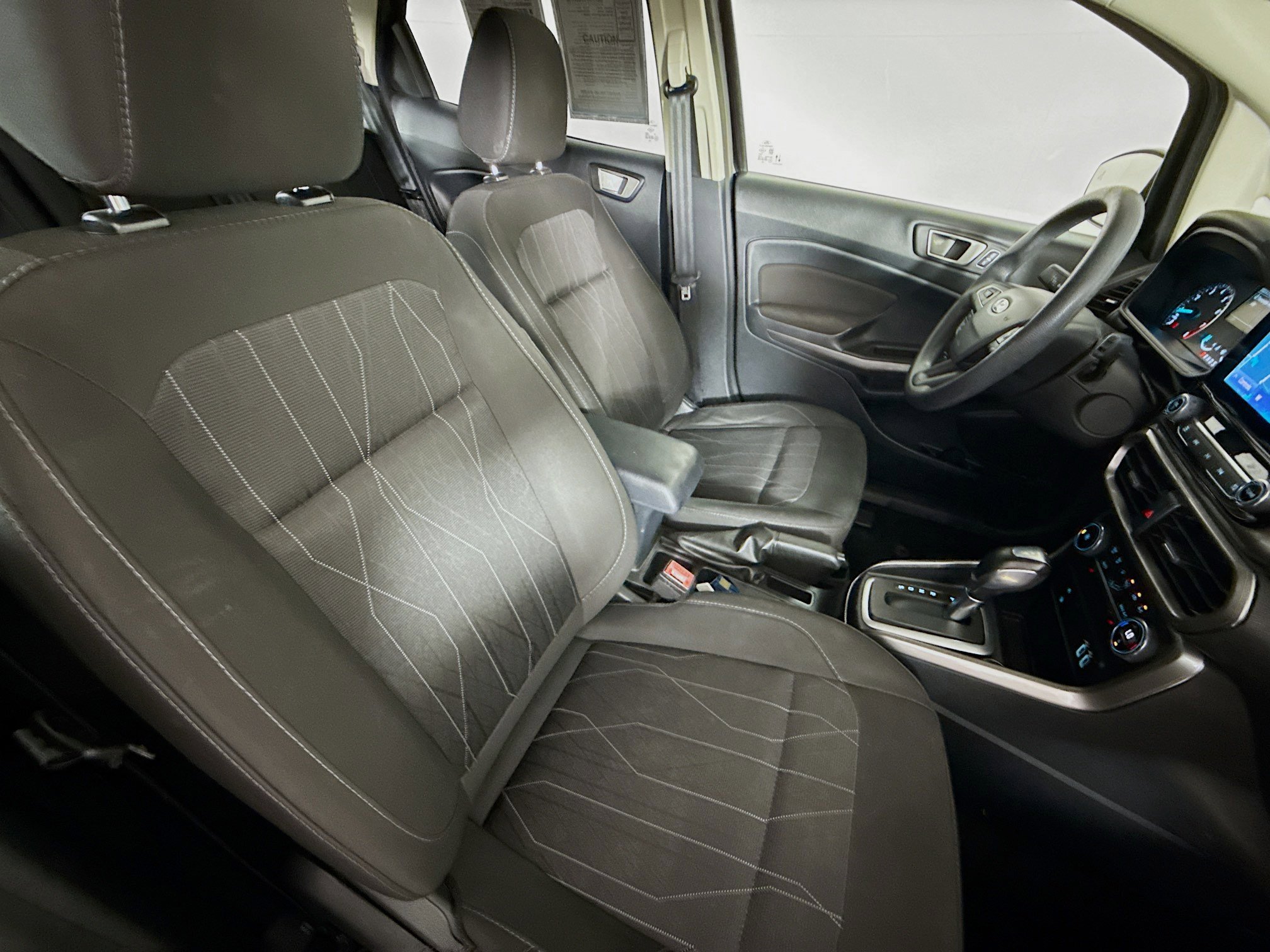 Used 2021 Ford EcoSport SE w/ SE Convenience Package image 35