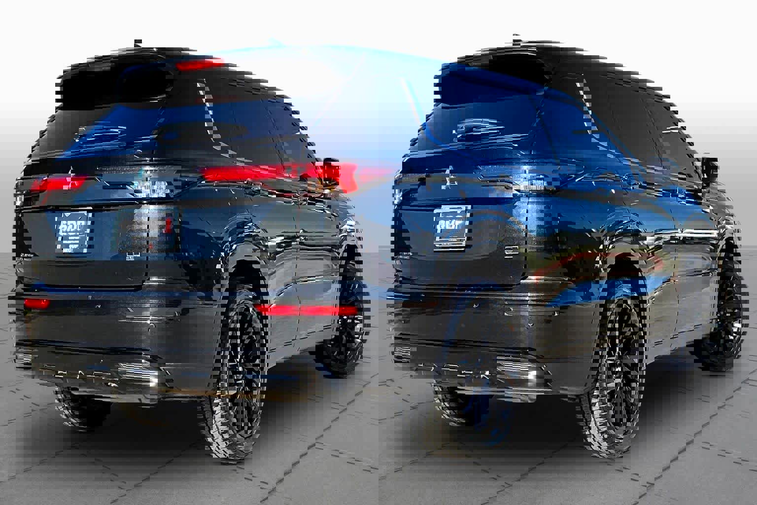 Used 2023 Mitsubishi Outlander SE Black Edition image 13