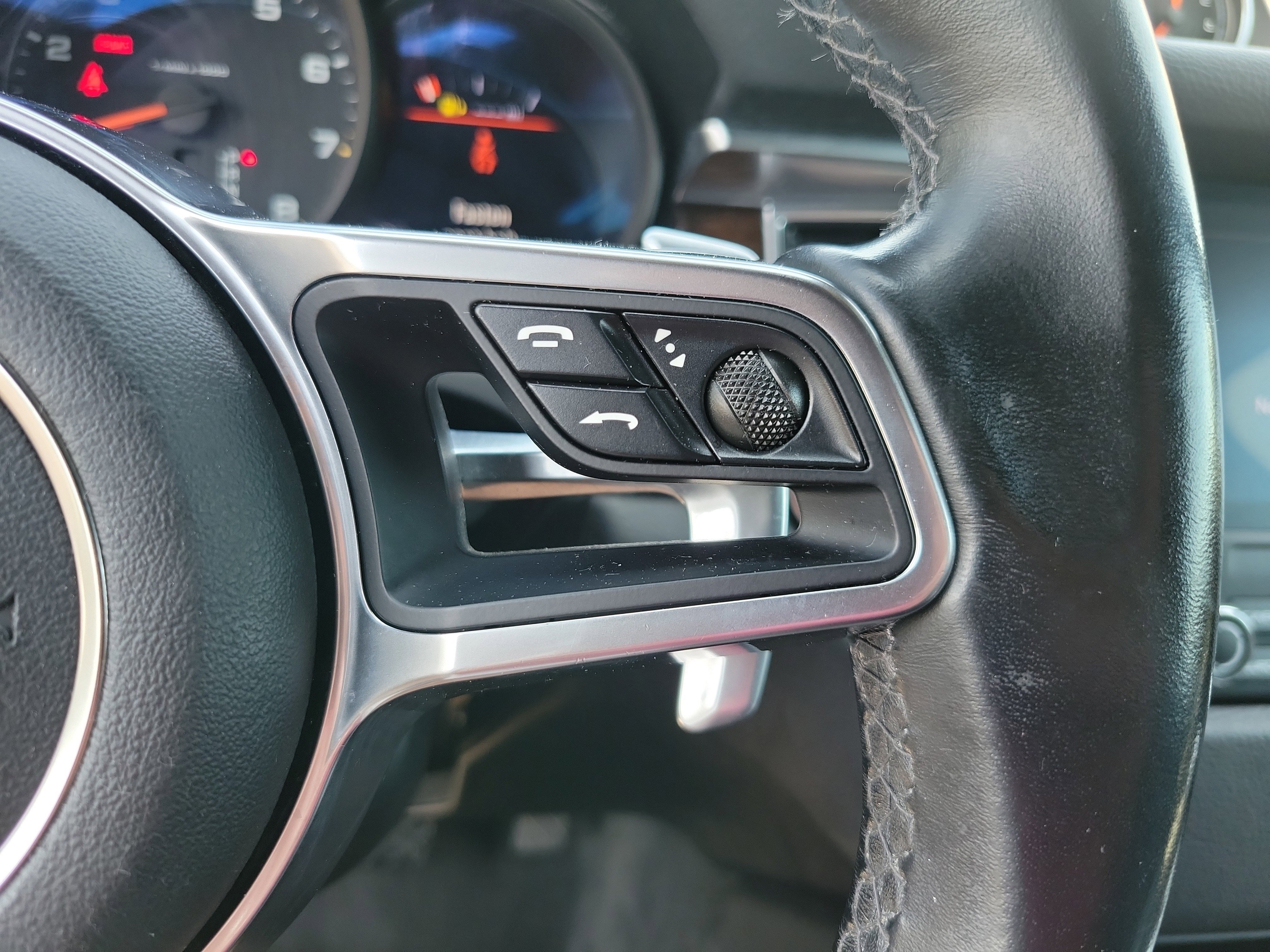 Used 2017 Porsche Macan AWD/4WD image 14