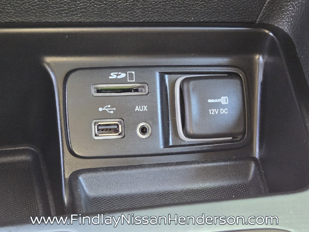 Used 2016 Jeep Cherokee Latitude FWD image 29