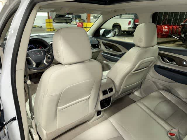 Used 2022 GMC Terrain Denali w/ Denali Premium Package AWD/4WD image 28