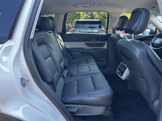 Certified 2024 Lincoln Nautilus Premier AWD/4WD image 36