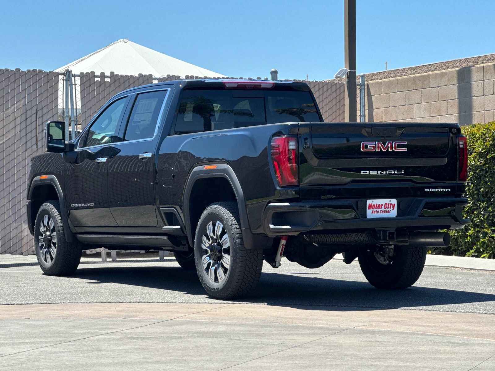 New 2026 GMC Sierra 3500 Denali w/ Denali Reserve Package AWD/4WD image 6