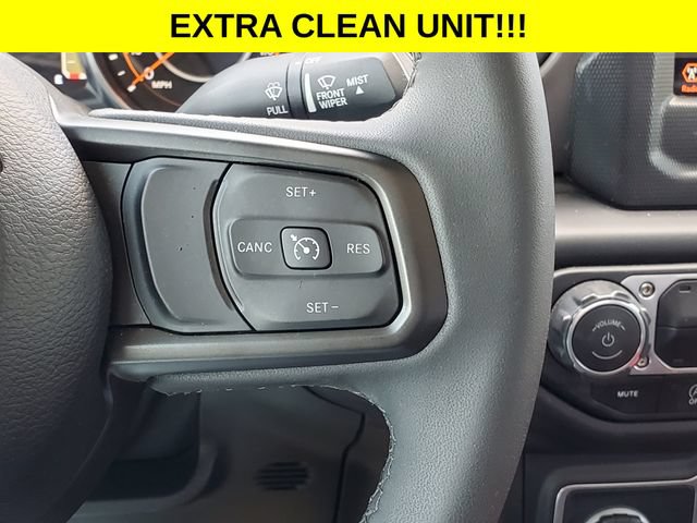 Used 2023 Jeep Gladiator Sport AWD/4WD image 12