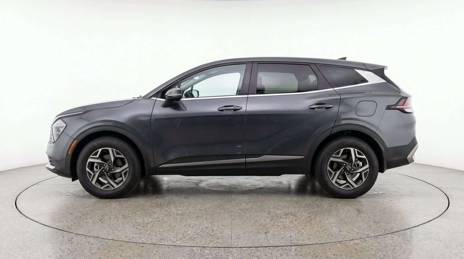 Used 2025 Kia Sportage LX AWD/4WD image 5