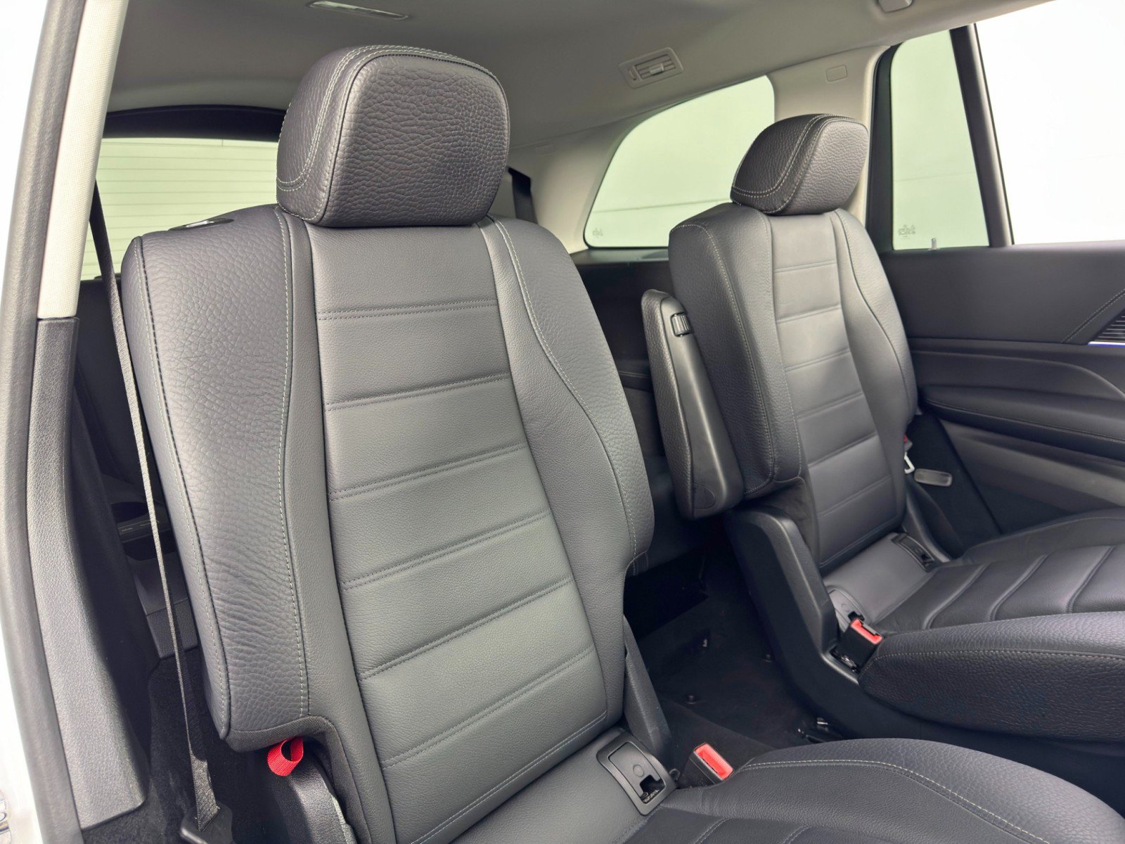 Used 2024 Mercedes-Benz GLS 580 4MATIC image 49
