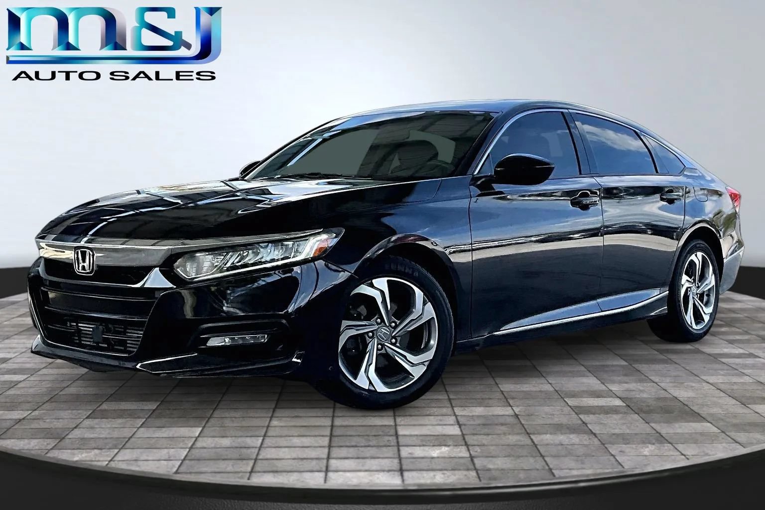 Used 2018 Honda Accord EX image 1